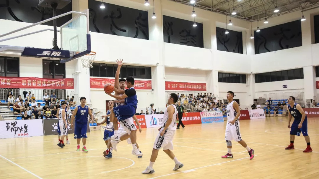 天津天海在主场力克河南嵩山，喜获胜利的简单介绍