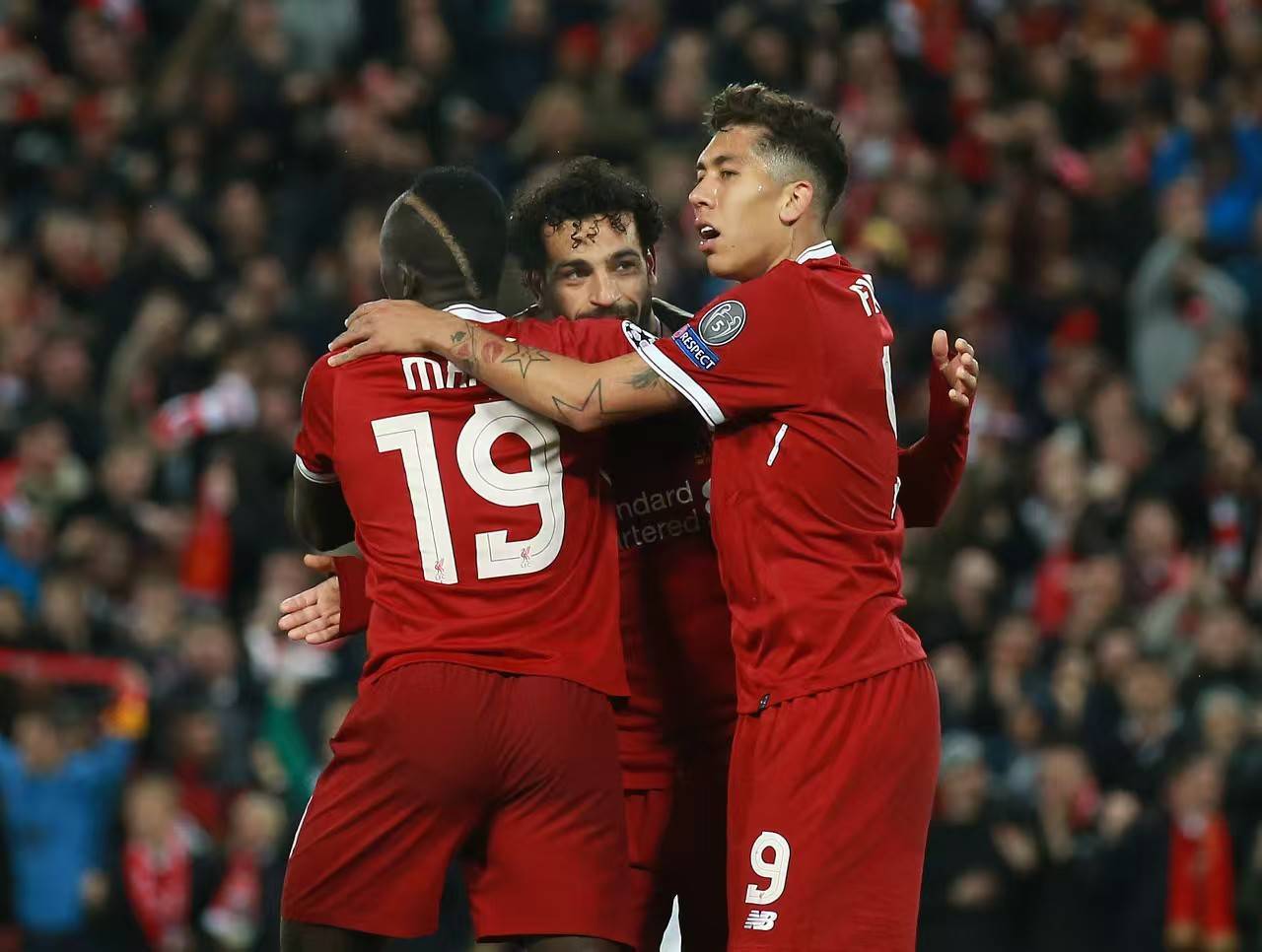 利物浦-大胜热刺，萨拉赫梅开二度领衔