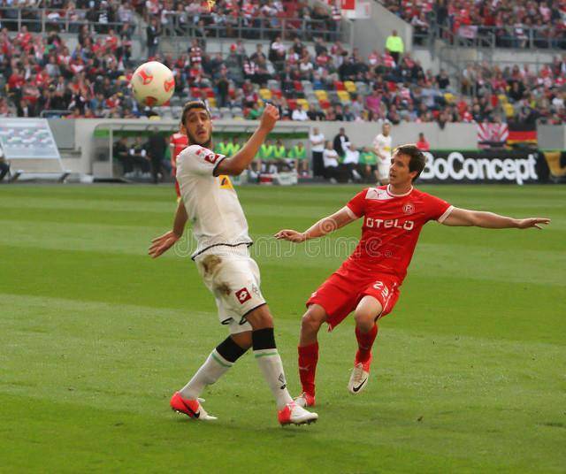 不来梅面临难题，需要调整战术