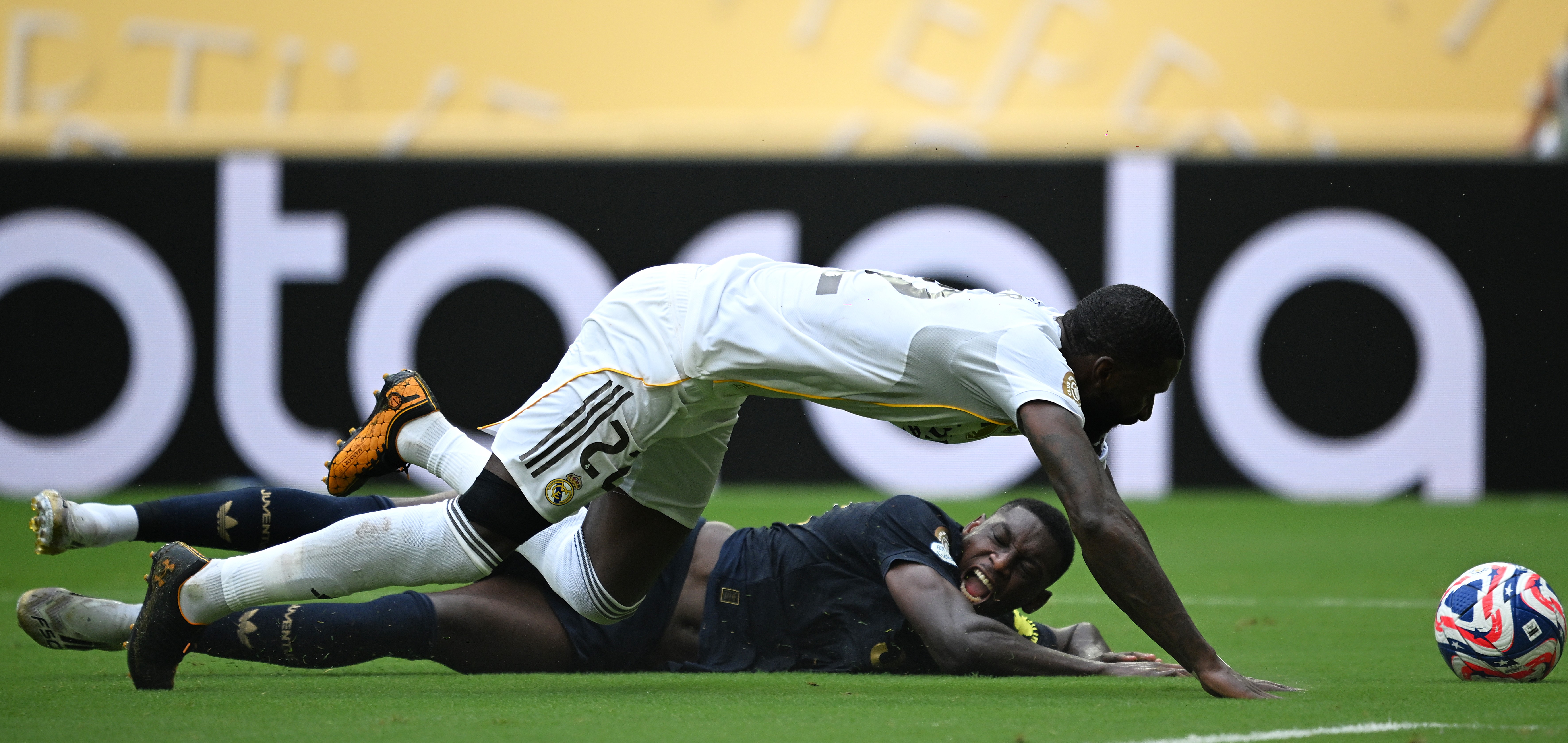 同乐城网站入口-包含皇家马德里球队成功晋级下一轮的词条