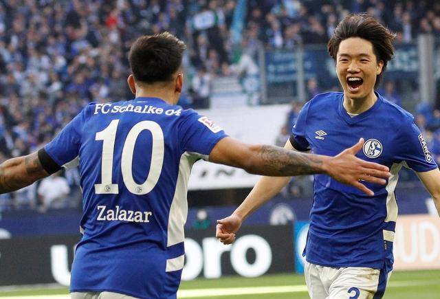 同乐城课程-沙尔克战术调整频繁，攻防有余的简单介绍