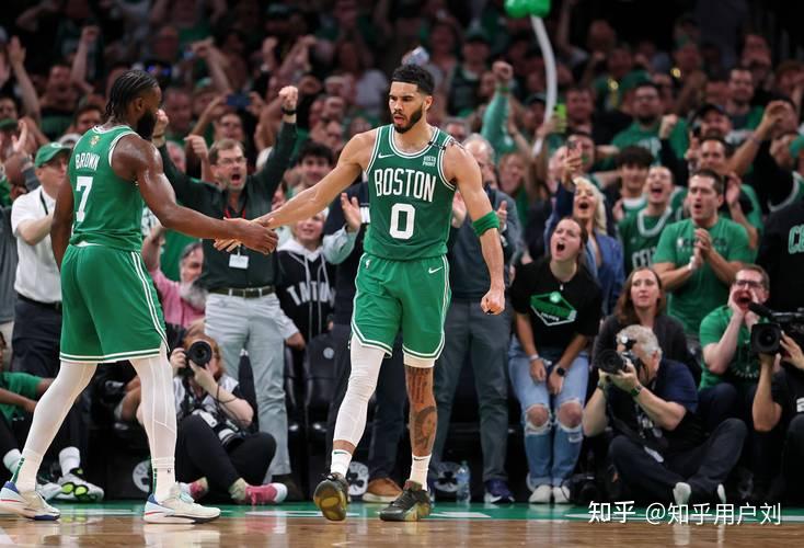 战术调整隐现，球队或将打破对手防线的简单介绍