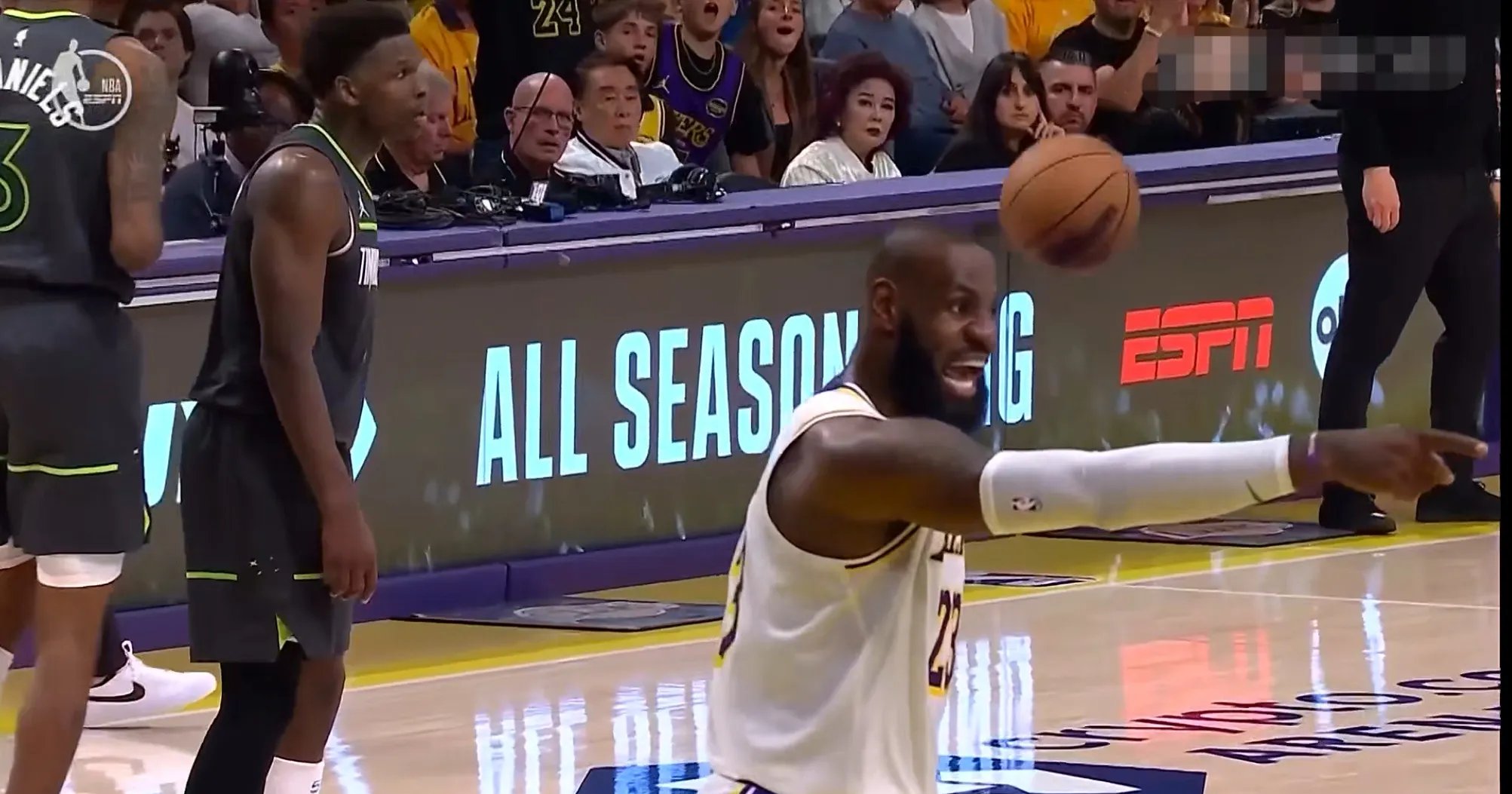 同乐城娱乐-詹姆斯狂砍分，领骑士击败公牛