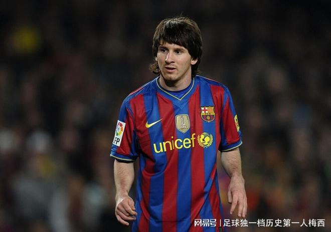 梅西轰出帽子戏法！巴萨横扫对手