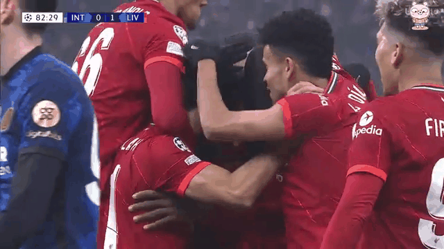 比利时无缘决赛，球员离场时无奈