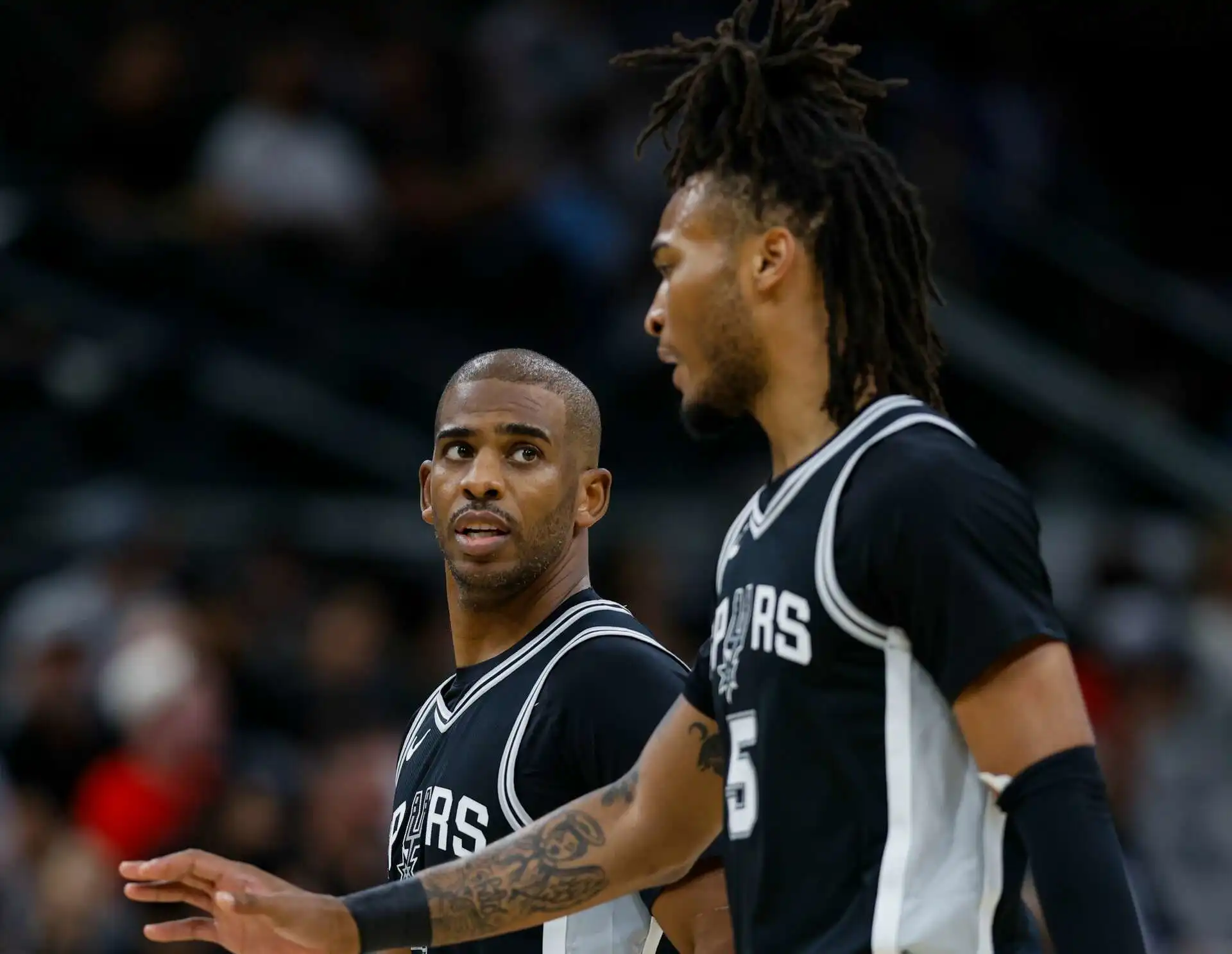 同乐城注册-马刺横扫鹈鹕，德罗赞砍下27分